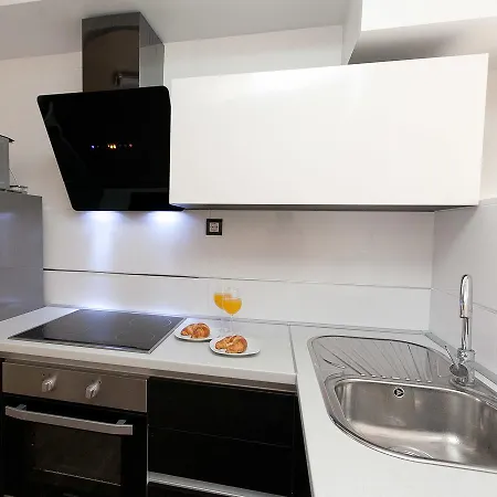 Stella Apartment *